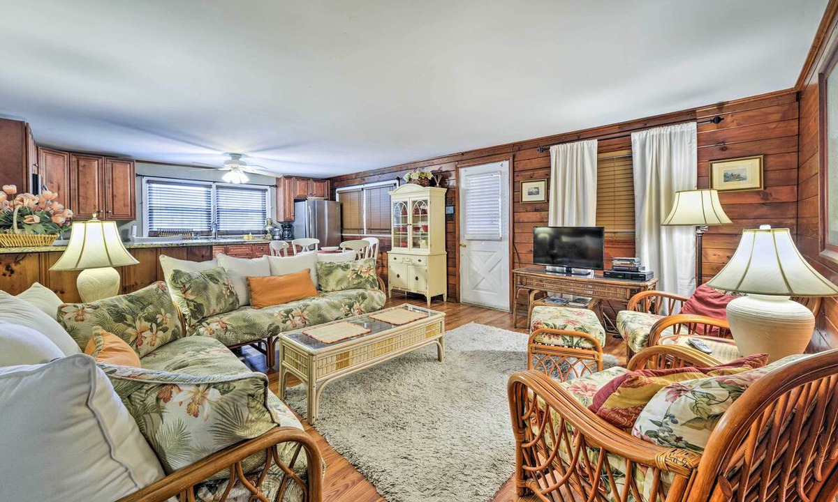 Ortley Beach Apartment | Seaside Park Apt: Outdoor Shower, Walk to Beach!