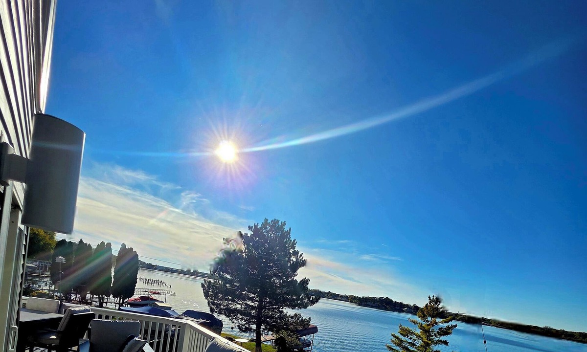 Fox Lake House | Serene Lakefront House on Fox Lake waterfront private firepit ,BBQ, outdoor deck