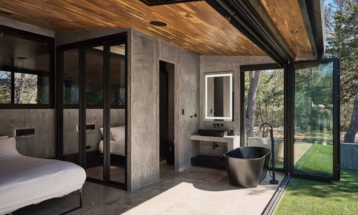 Ledbetter House | Serene Luxury Escape | Private+Soaking Tub+2 Kings