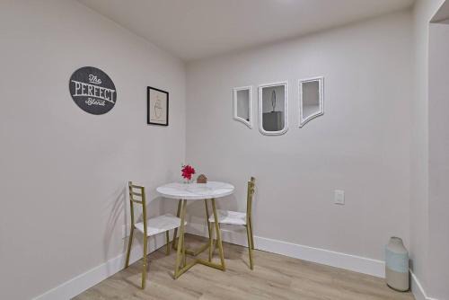 Dunlap House | Serene Stay - 1BR Retreat with King Bed in Dunlap