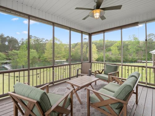 Houston House | Simply Sipsey - Gorgeous Flat Lot With Zero Steps To The Dock!