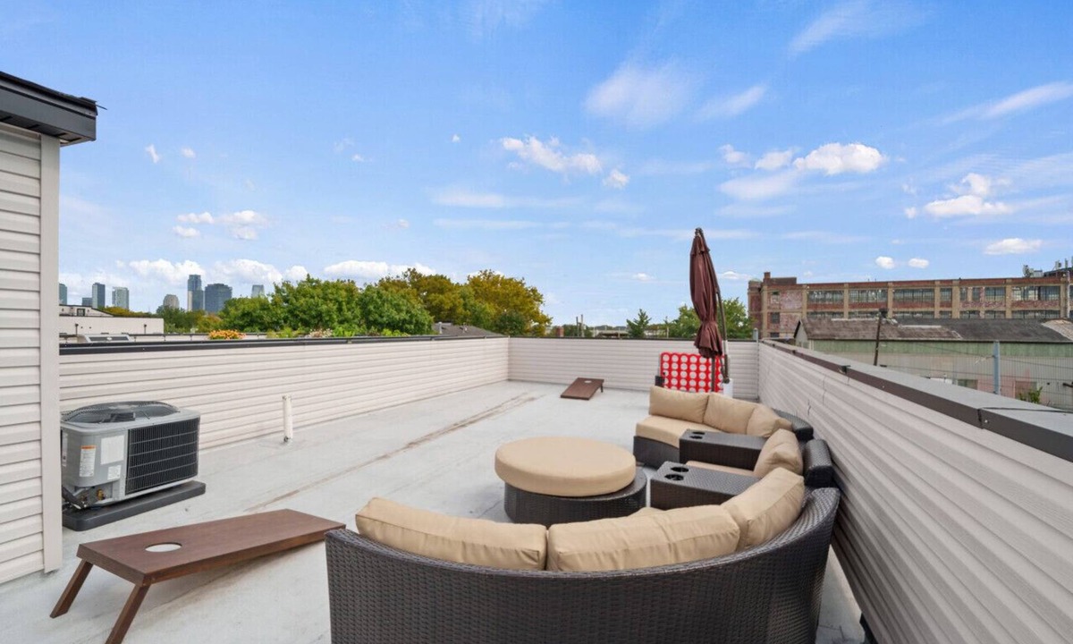 Communipaw Condo | Skyline Serenity: Luxe NYC Retreat