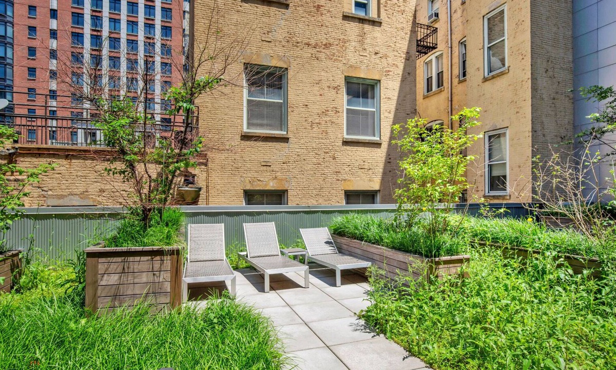 Downtown Brooklyn Apartment | Sleek Downtown BK 1BR w/Elevator & Lounge, near groceries, by Blueground