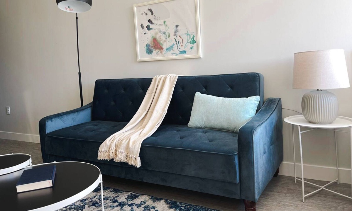 Des Moines Apartment | Sleepover: Lavish Studio and Gym - Des Moines