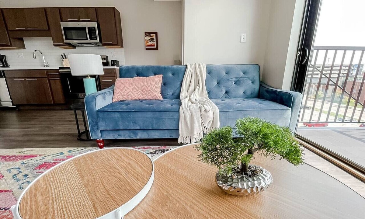 Downtown Des Moines Apartment | Sleepover | Wonderful 1BD/1BA -Downtown Des Moines