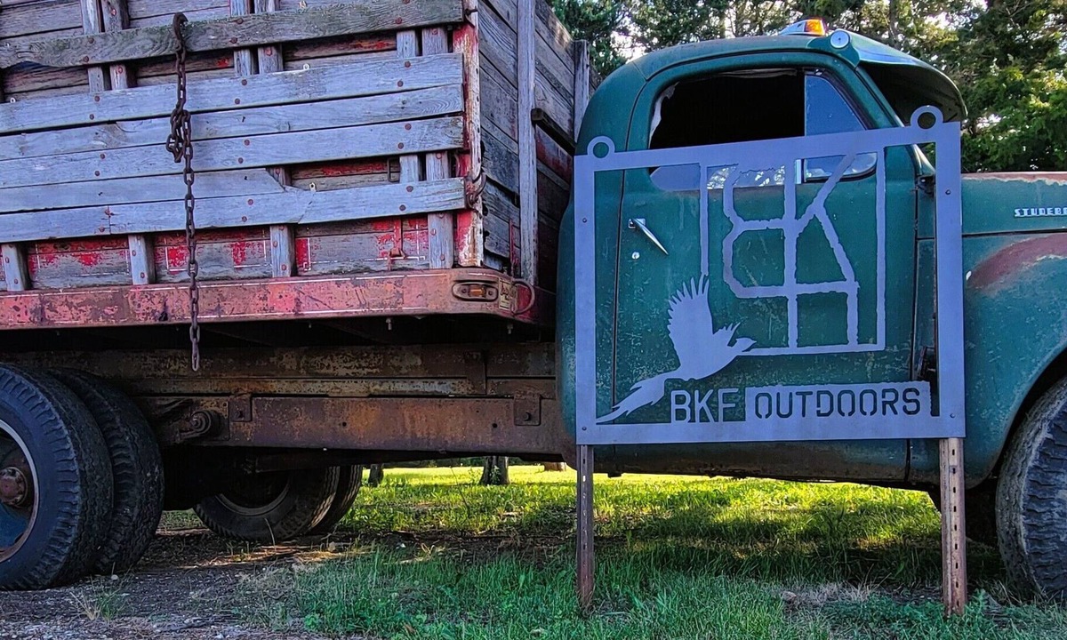 Kimball Cabin | Soak in the quiet countryside while staying just 30 min from the Missouri River.