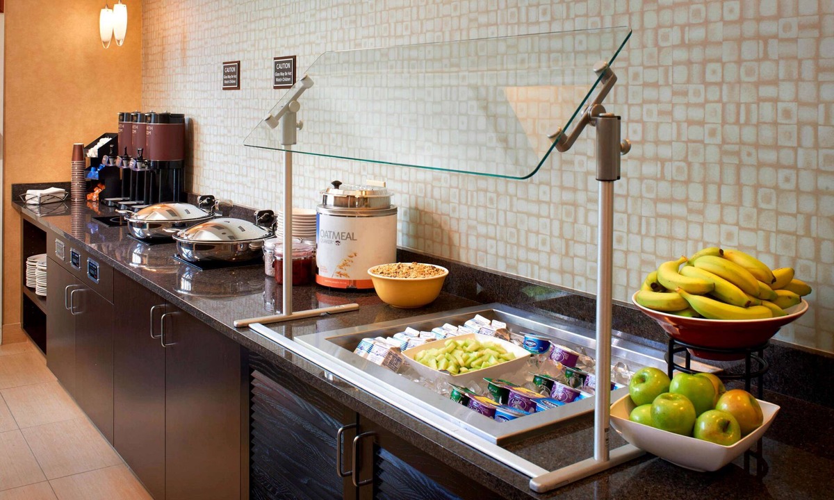 Waukegan Hotel | Sonesta ES Suites Chicago Waukegan Gurnee
