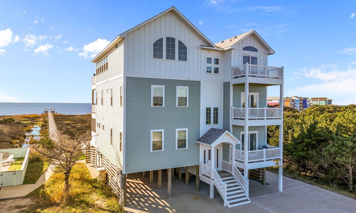 Avon House | Soundfront home, private dock, pool, hot tub, theater, kiteboarding haven ★
