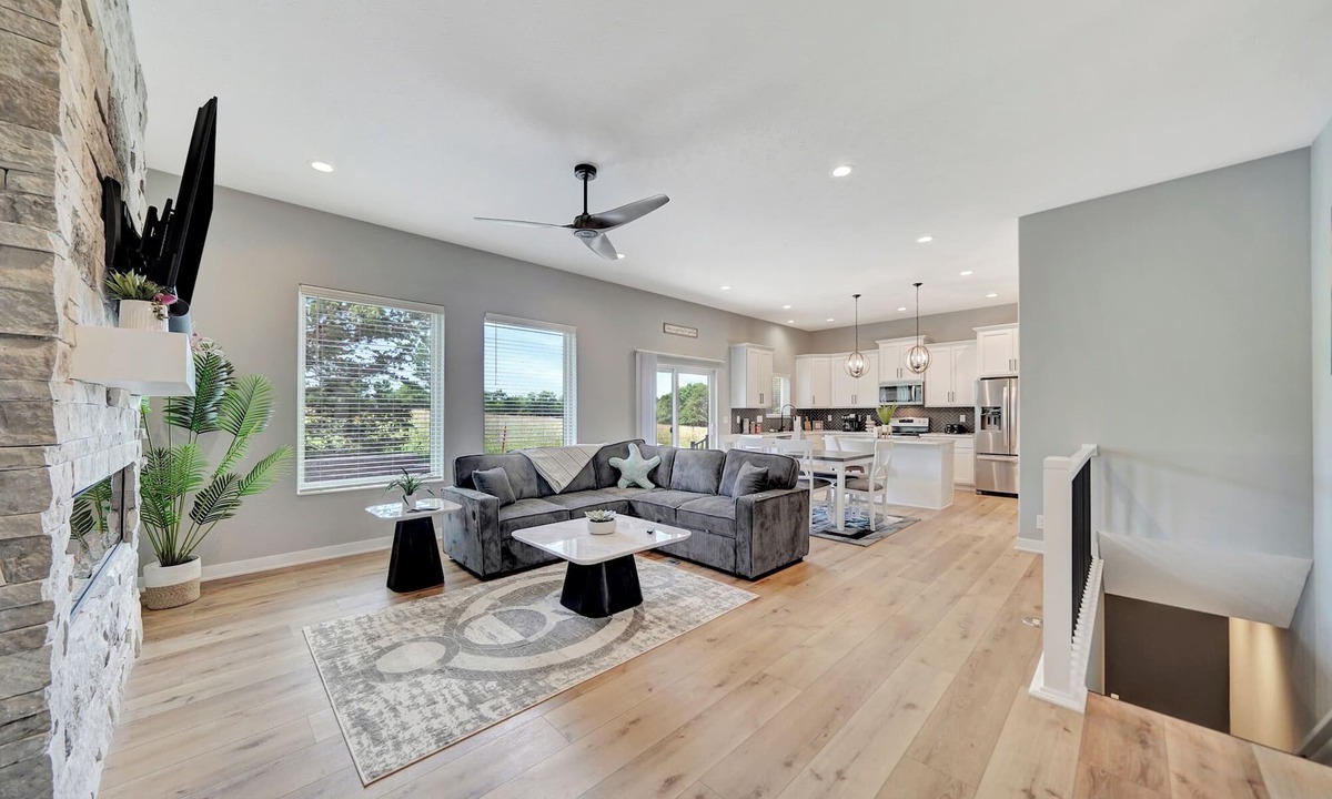 Lincoln House | Spacious 3 Bedroom, 3 Bath Pine Meadows Townhome