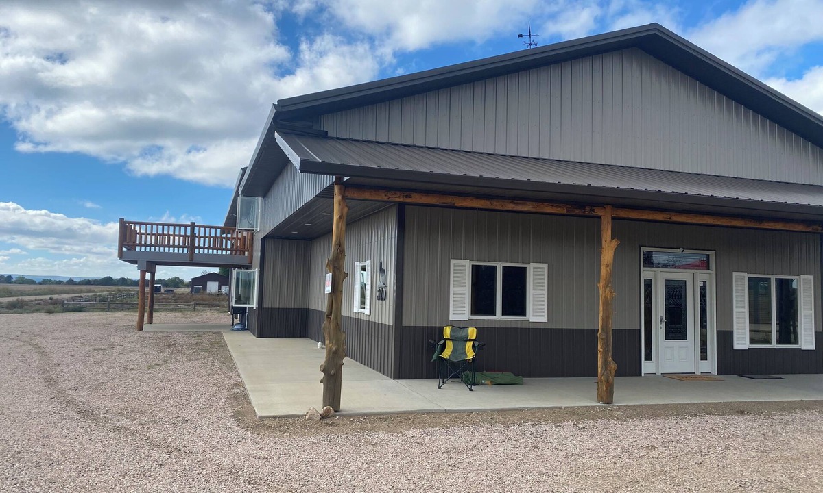 Pierre House | Spacious 3-bedroom building in Cow creek SD close to Outpost Lodge with AC