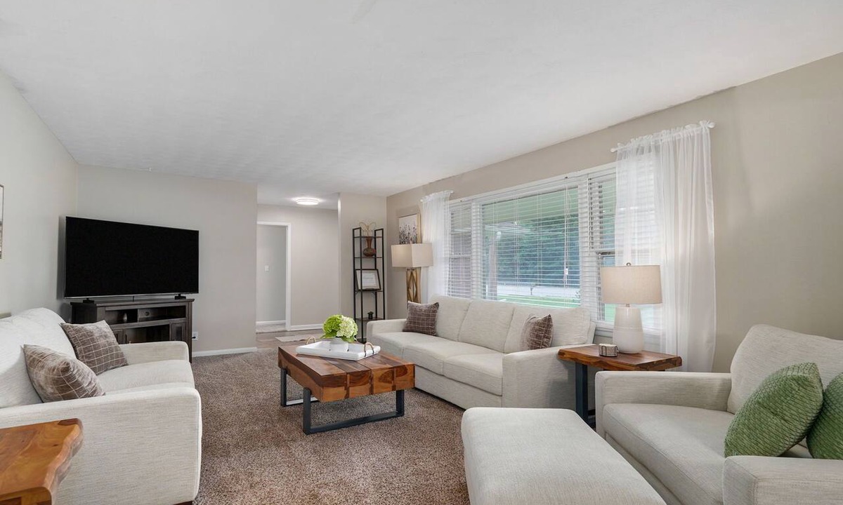 Brookline Station House | Spacious 3 bedroom 3 Bath & bonus room house in marvelous Springfield with AC