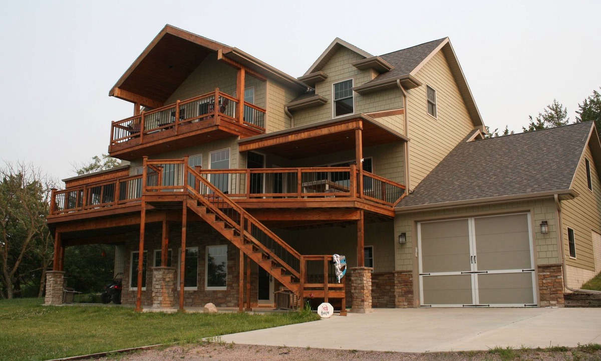 Crofton House | Spacious 3 Story, Family Friendly Lake View Home.