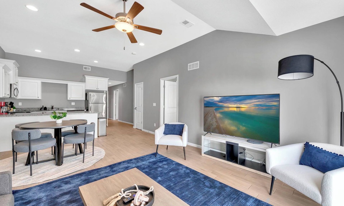 Blue Springs House | Spacious 3BR Home w/Garage & In-Unit Laundry, Main-Level Living