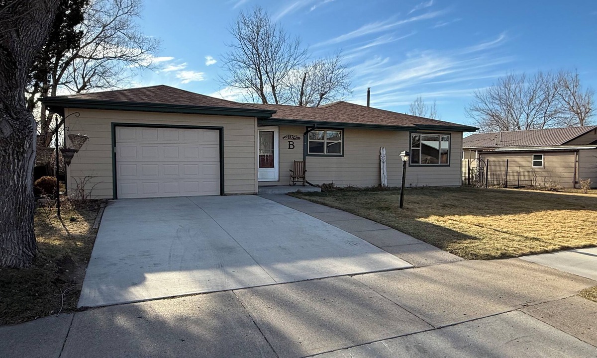 Belle Fourche House | Spacious 4-bedroom house in peaceful Belle Fourche with AC