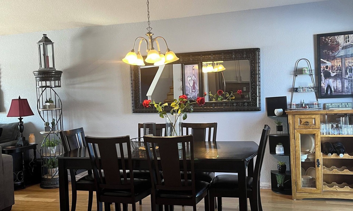 Summerset House | Spacious 4-bedroom house in lovely Summerset with AC