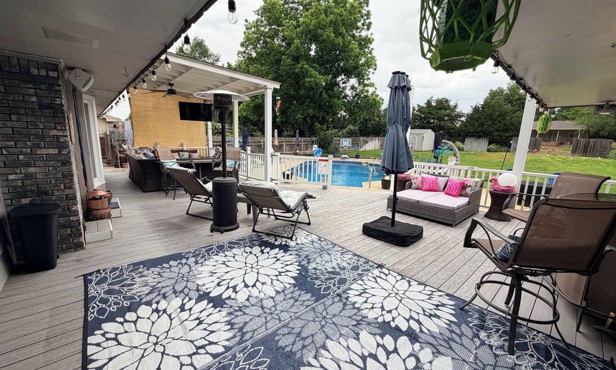 Wichita House | Spacious 4-bedroom house with Private Heated Pool, Outdoor Firepit and TV Oasis