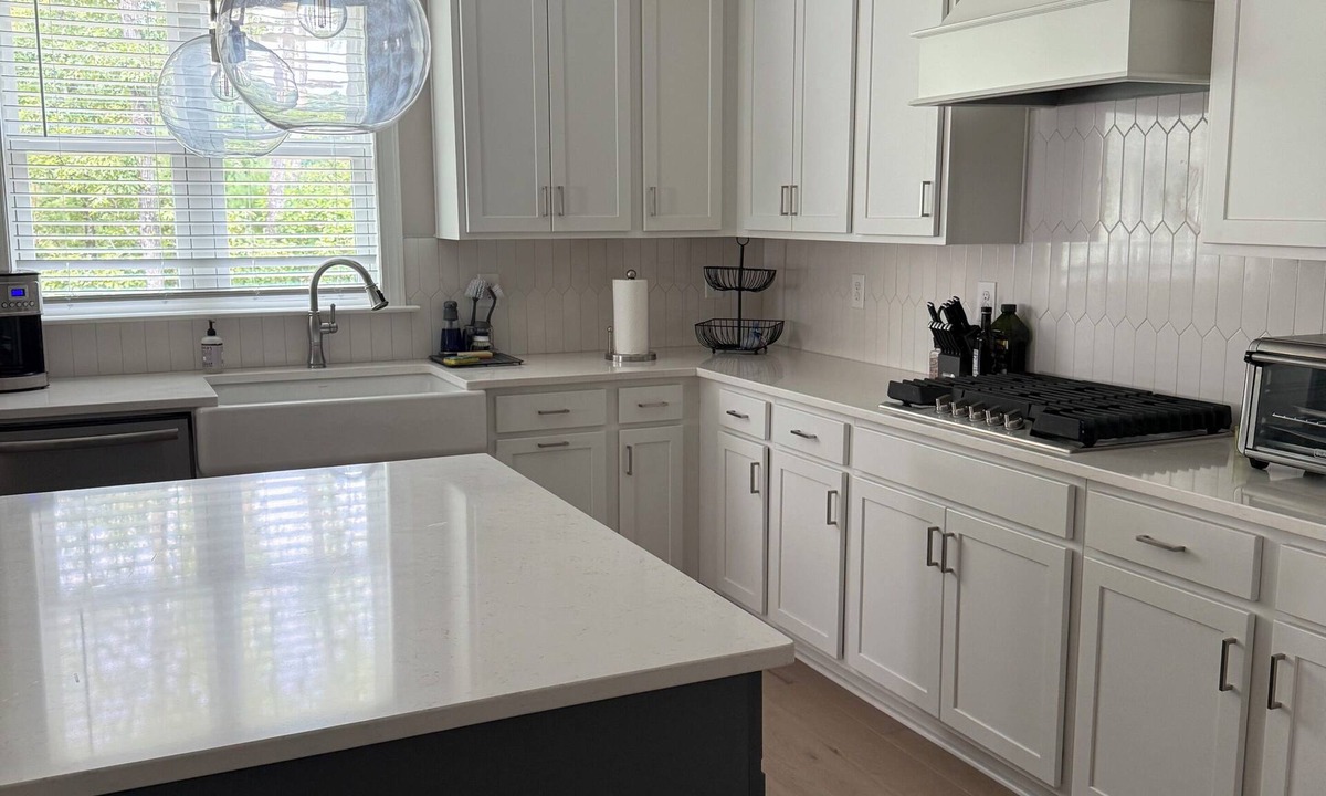 Auburn House | Spacious 4-bedroom house in tranquil Auburn close to campus and stadium