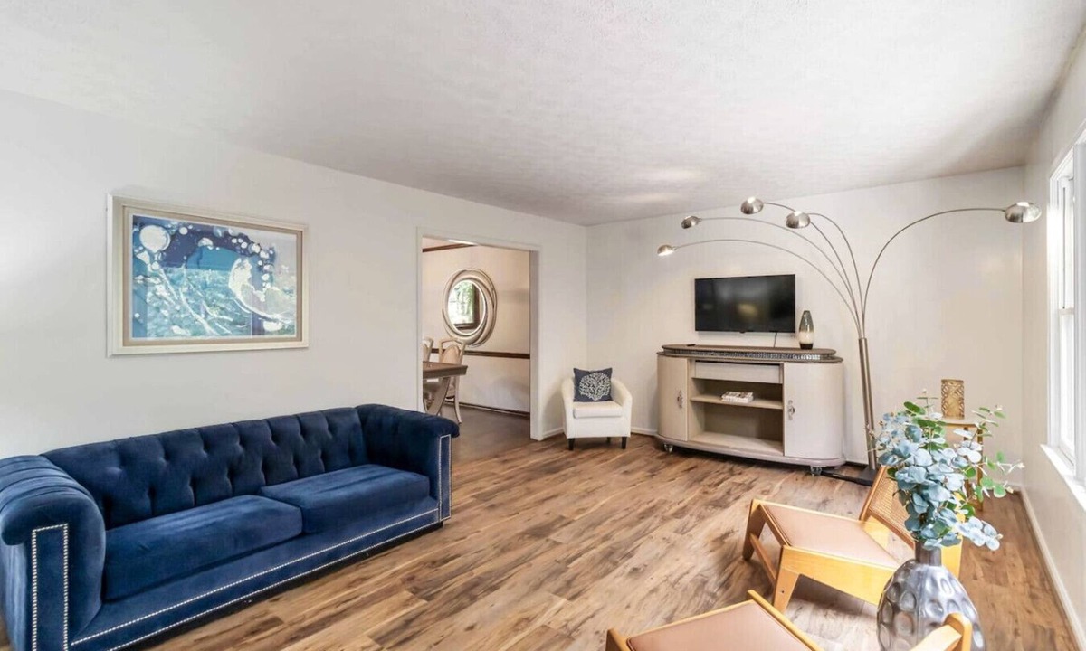 Cumming House | Spacious 4bedroom Home with private Acre lot