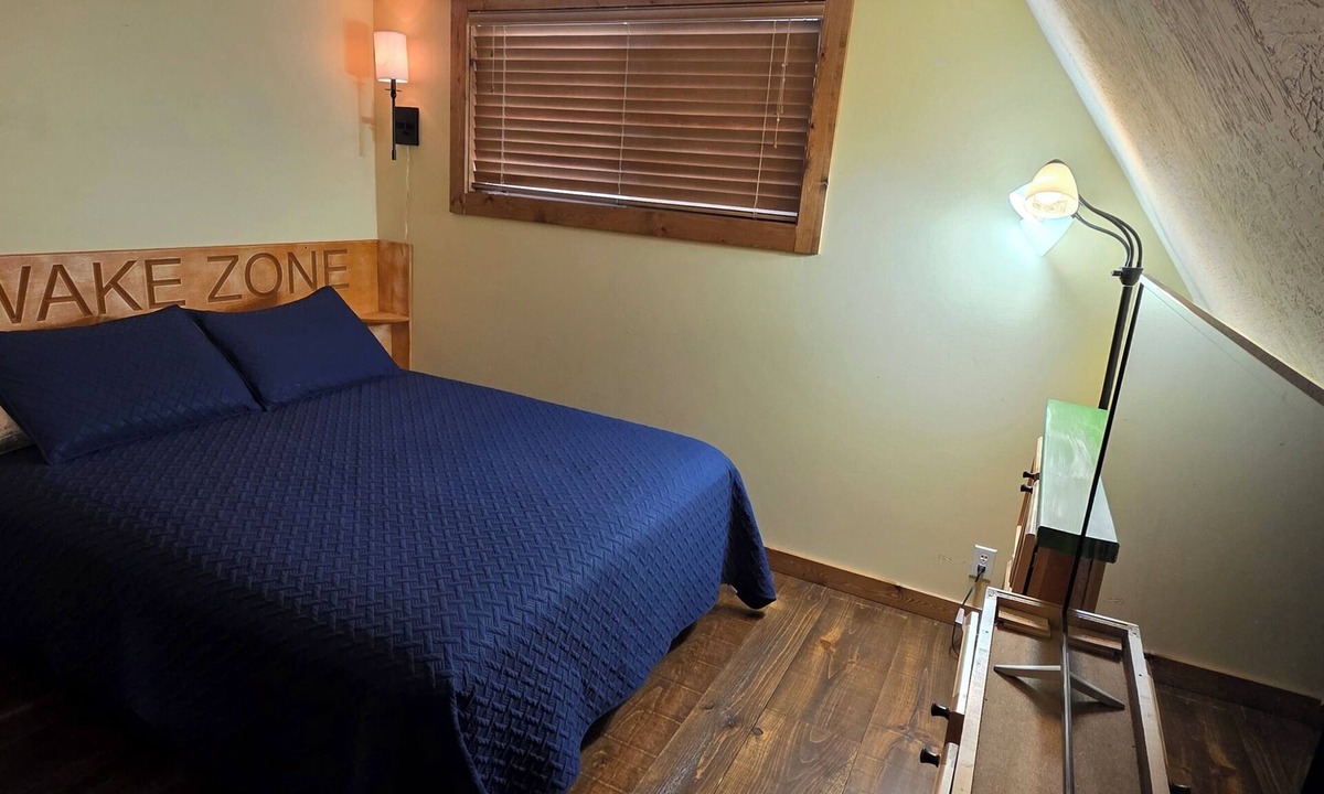 Lampe Cabin | Spacious 4BR/4BA Table Rock Lake Retreat