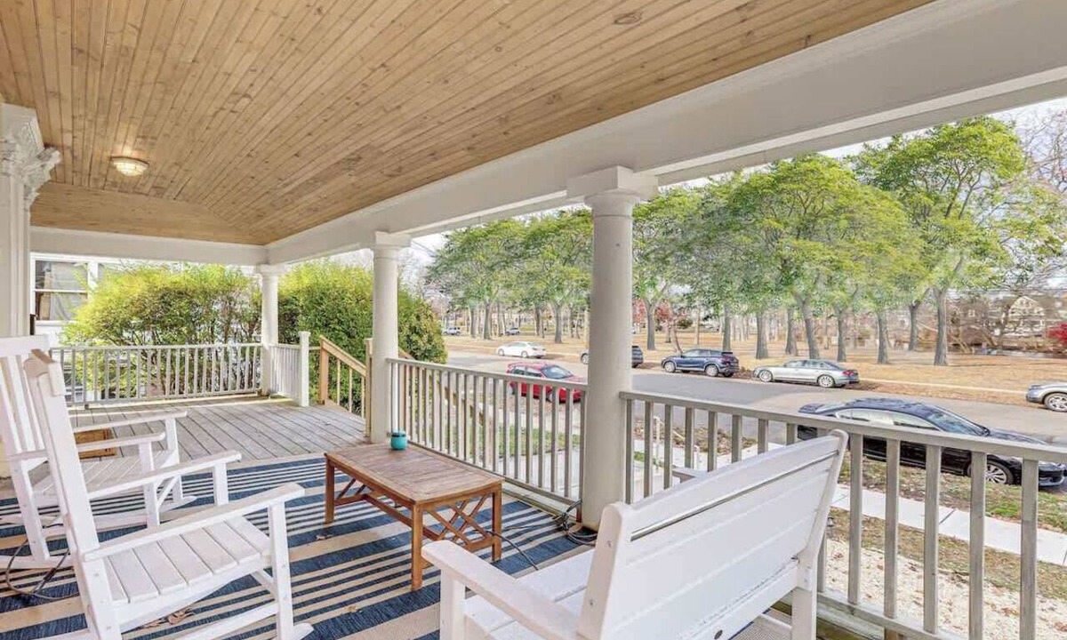 Asbury Park Apartment | Spacious 4BR Duplex · 5 Blks 2 Beach · Badges Incl