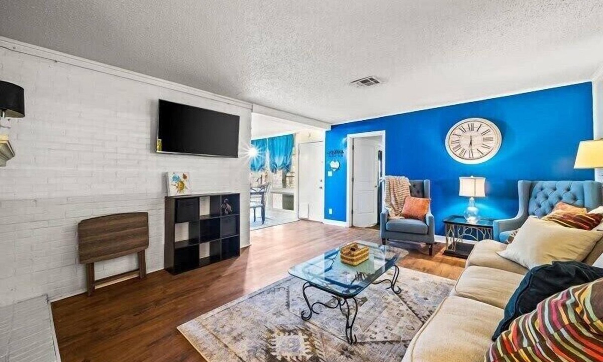 Tulsa House | Spacious 4BR Home | Pet-Friendly | Near Tulsa Expo