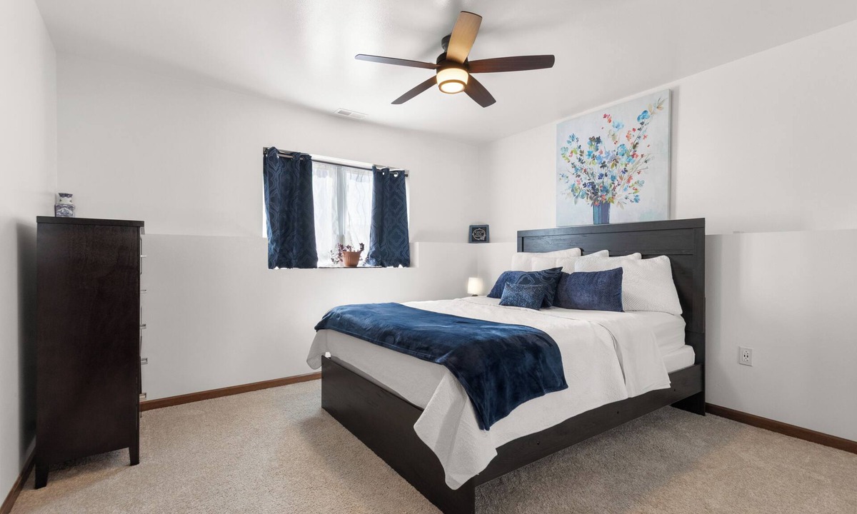 Aberdeen House | Spacious 5-Bedroom Home in Aberdeen