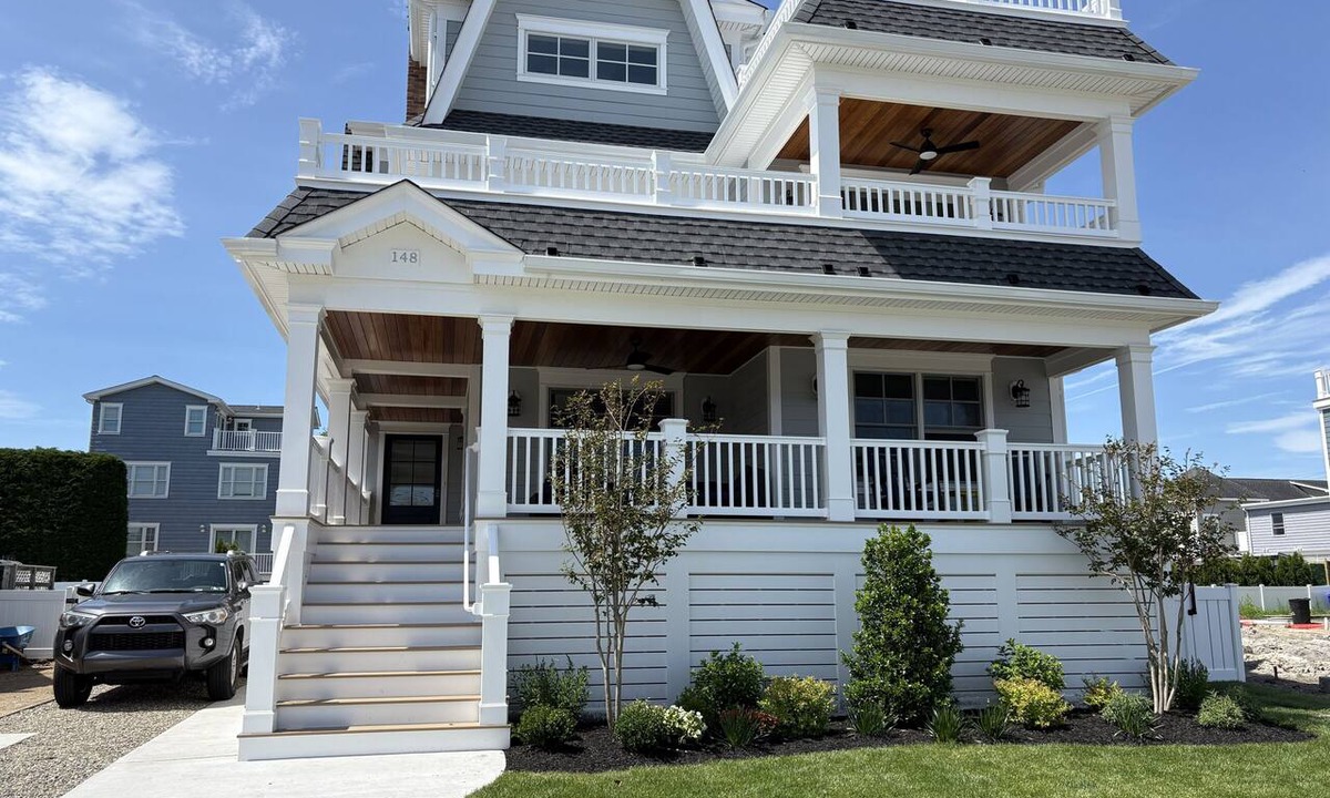 Avalon House | Spacious 7-bedroom home in Avalon perfect for families, with pool & hot tub.