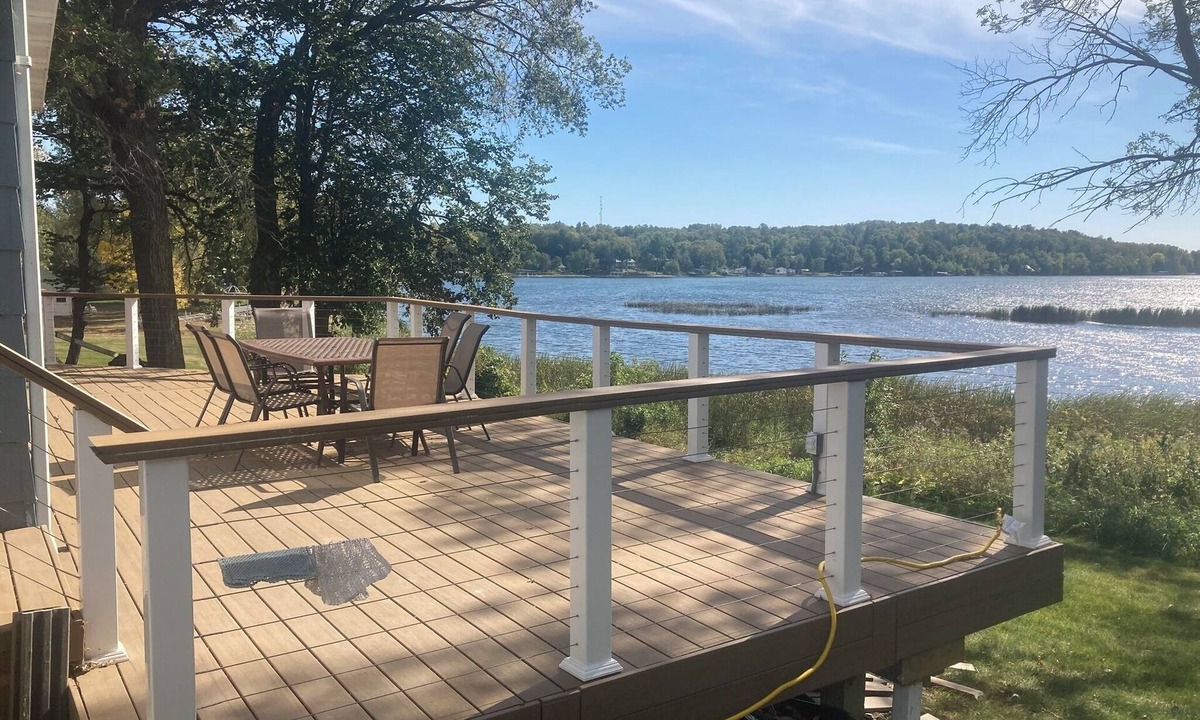 Audubon House | Spacious Big Cormorant Lakehouse Huge Deck, Views, & Bonus Sleeping areas
