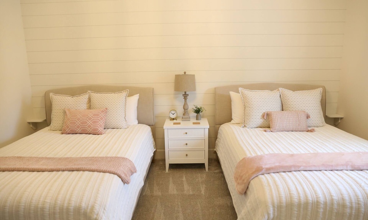 Excello House | Spacious Country Stay for Weekend Gatherings