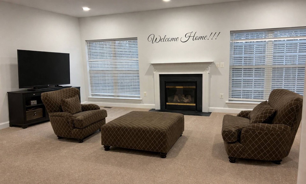 Brandywine House | Spacious Family friendly 5-bedroom house with AC in soothing Brandywine