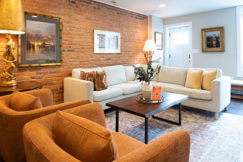 Federal Hill House | Spacious Federal Hill Home with Rooftop & 4 Parking Spots
