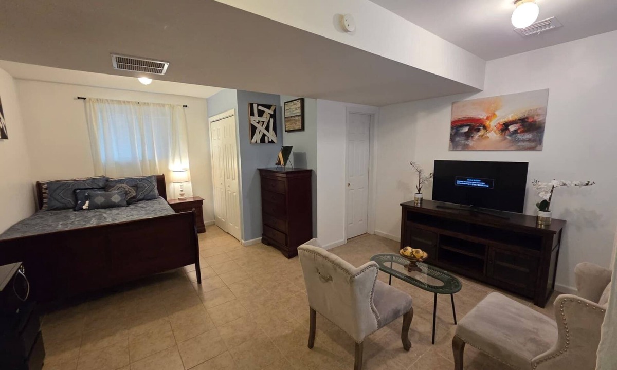 Port Richmond House | Spacious Guest Suite in a Charming 3-bedroom Staten Island Home