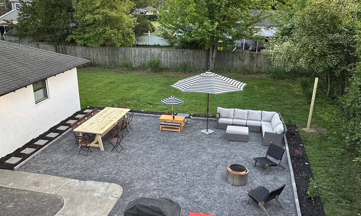 Red Bank House | Spacious home in Red Bank; great for groups. 15 mins to Sandy Hook or Sea Bright