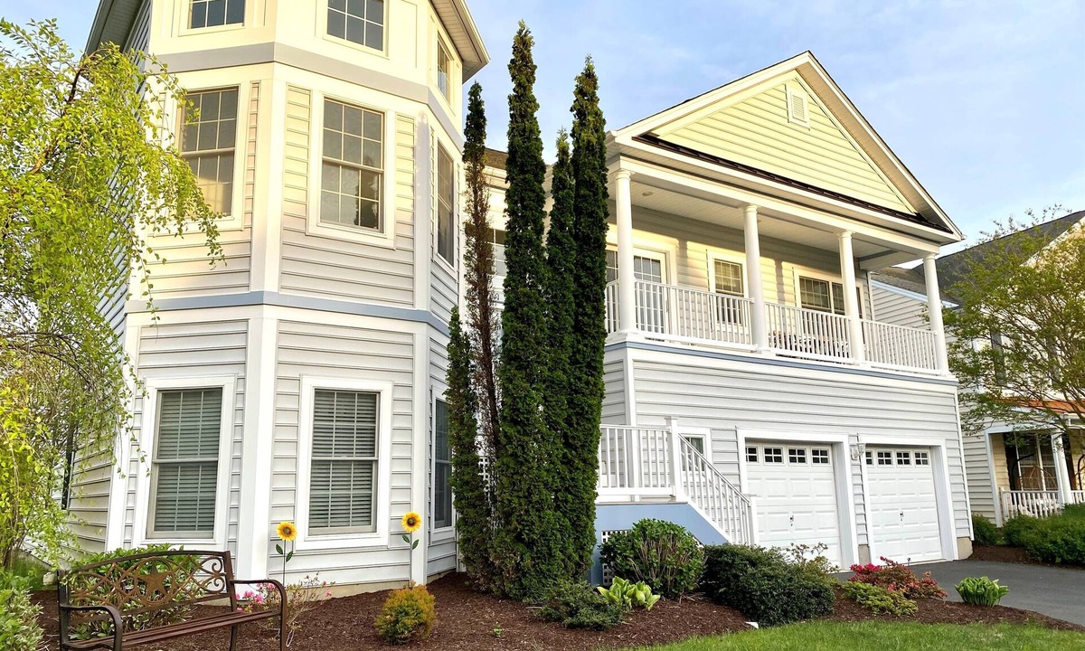 Bayside House | Spacious Luxury Home in Waterfront Resort w/Pools