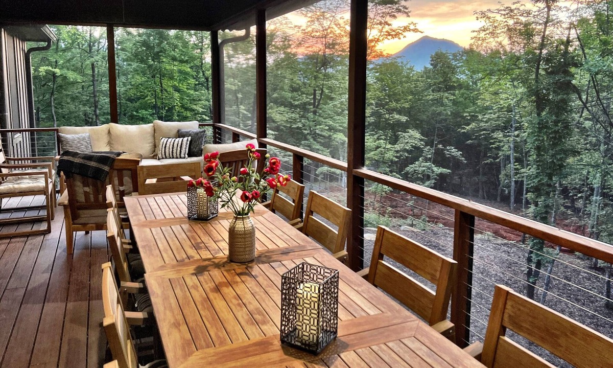 Lake Lure House | Spacious & Modern Rumbling Bald Retreat! Hot Tub, Fire Pit, Game Room