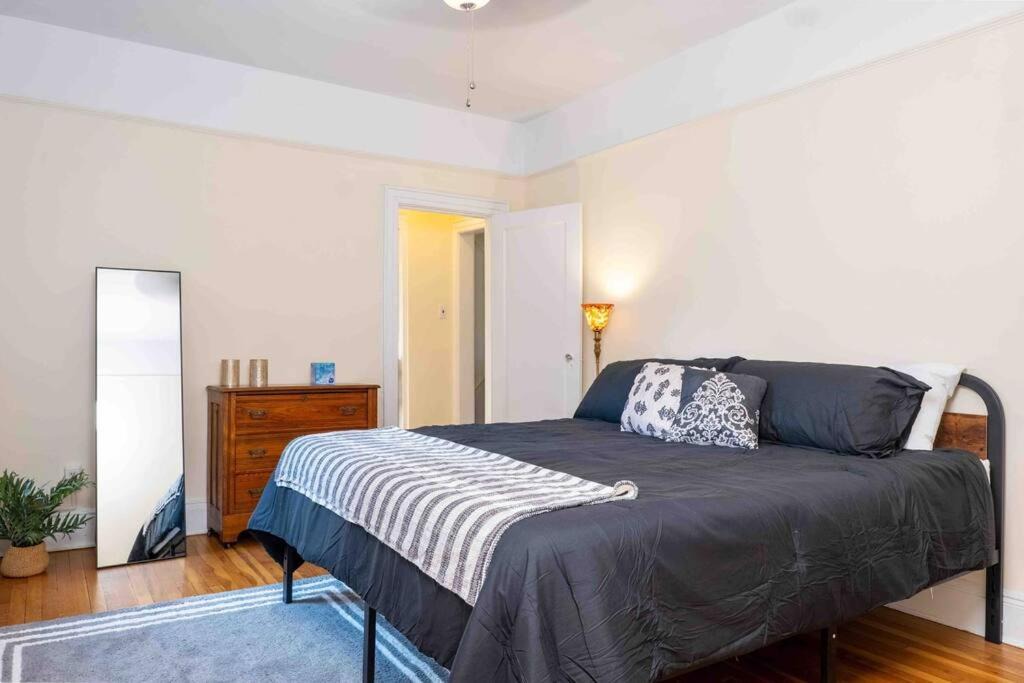 Hoboken Apartment | Spacious Oasis - Hoboken California King Bed!