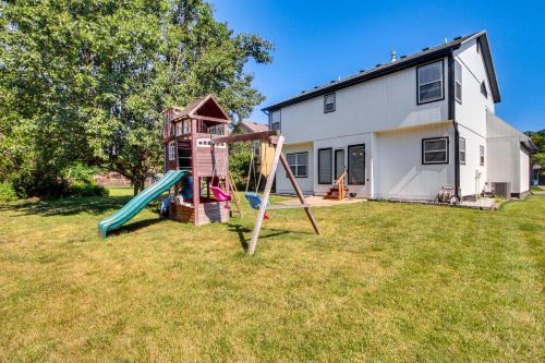 Olathe House | Spacious Olathe Home w/Fireplace: Near Parks!