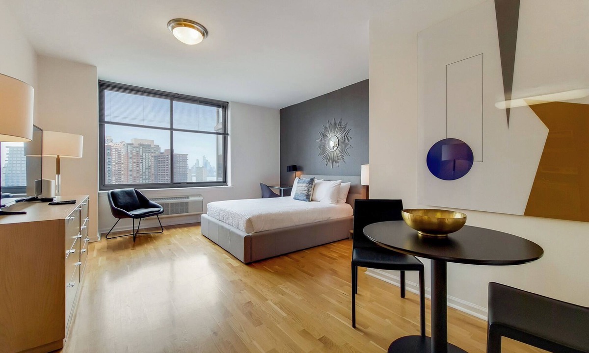Harsimus Cove Apartment | Spacious Studio in Jersey City with Amenities