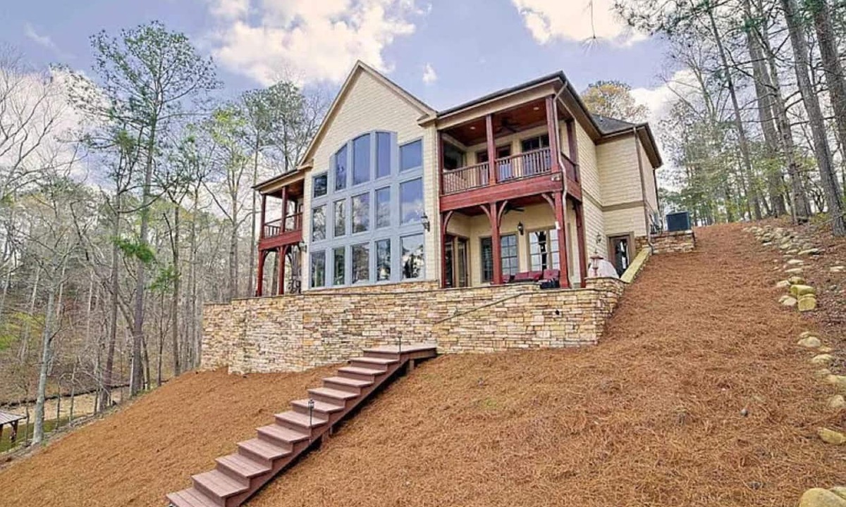 Wedowee House | Spectacular 4-bedroom house on beautiful Lake Wedowee
