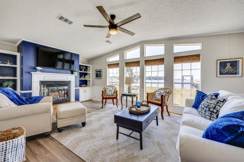 Doctors Inlet House | St Augustine Home w/Dock & Lift on St Johns River