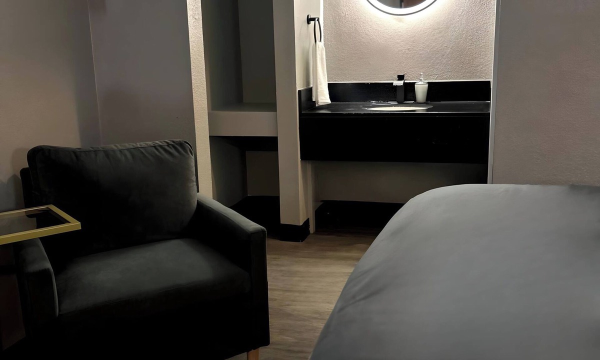 Manning Hotel | Starlight Stays