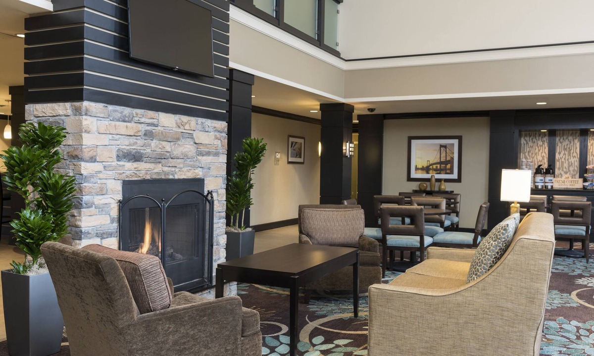 Oakbrook Terrace Hotel | Staybridge Suites Chicago-Oakbrook Terrace by IHG