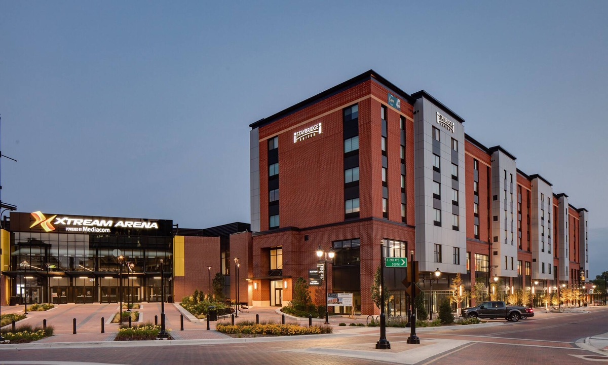 Iowa River Landing Hotel | Staybridge Suites Iowa City Coralville by IHG