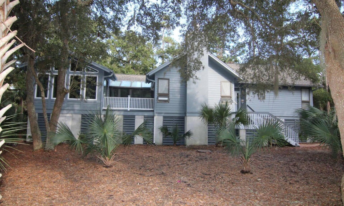 Vanderhorst Plantation House | Steps away from the beach on Kiawah Island