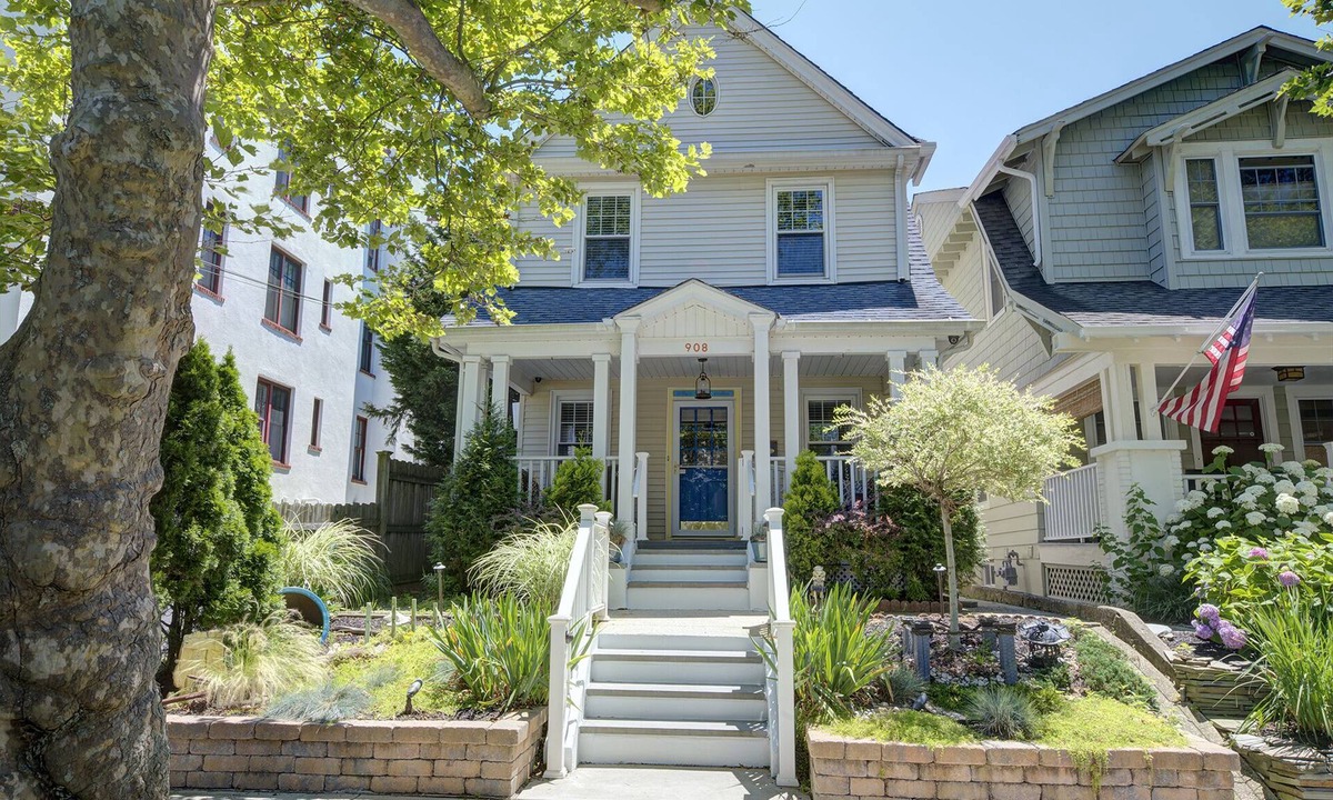 Asbury Park House | Steps to The Stone Pony, Secret Garden Out Back - 4BR Asbury Park Retreat