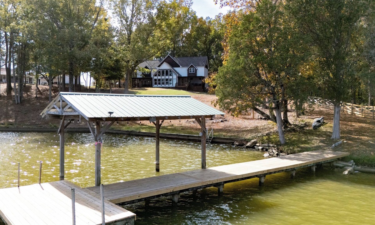 Leesburg House | Stillwater Cove, a relaxing lake house on Weiss Lake.