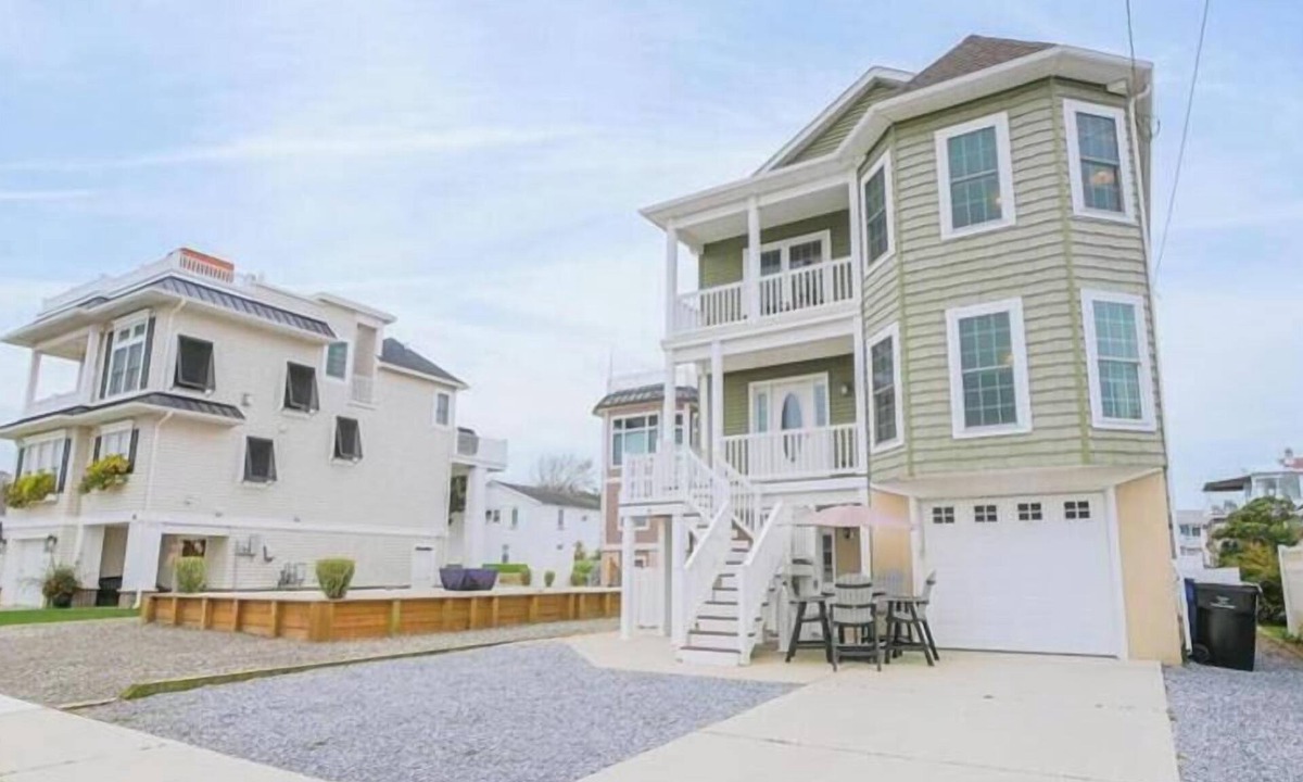 Strathmere House | Strathmere is the Place to Be. Single Family Home!