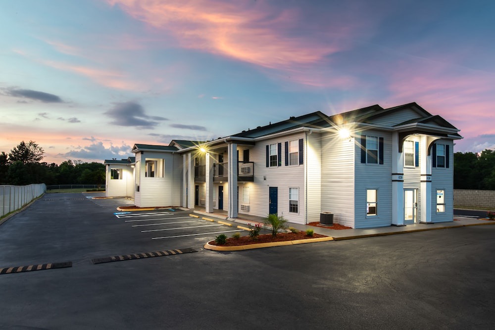 Conestee Hotel | Studio 6 Greenville, SC - I-85 Near Downtown