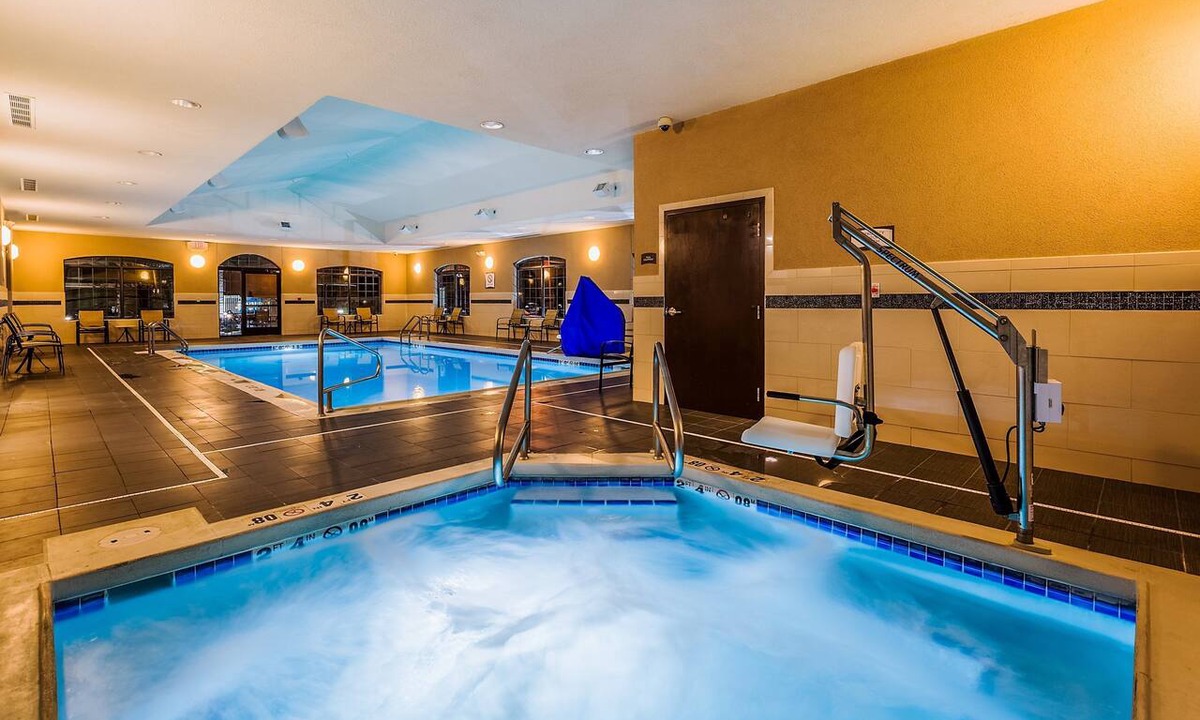 Bismarck Apartment | Studio | Free Daily Breakfast + Indoor Pool