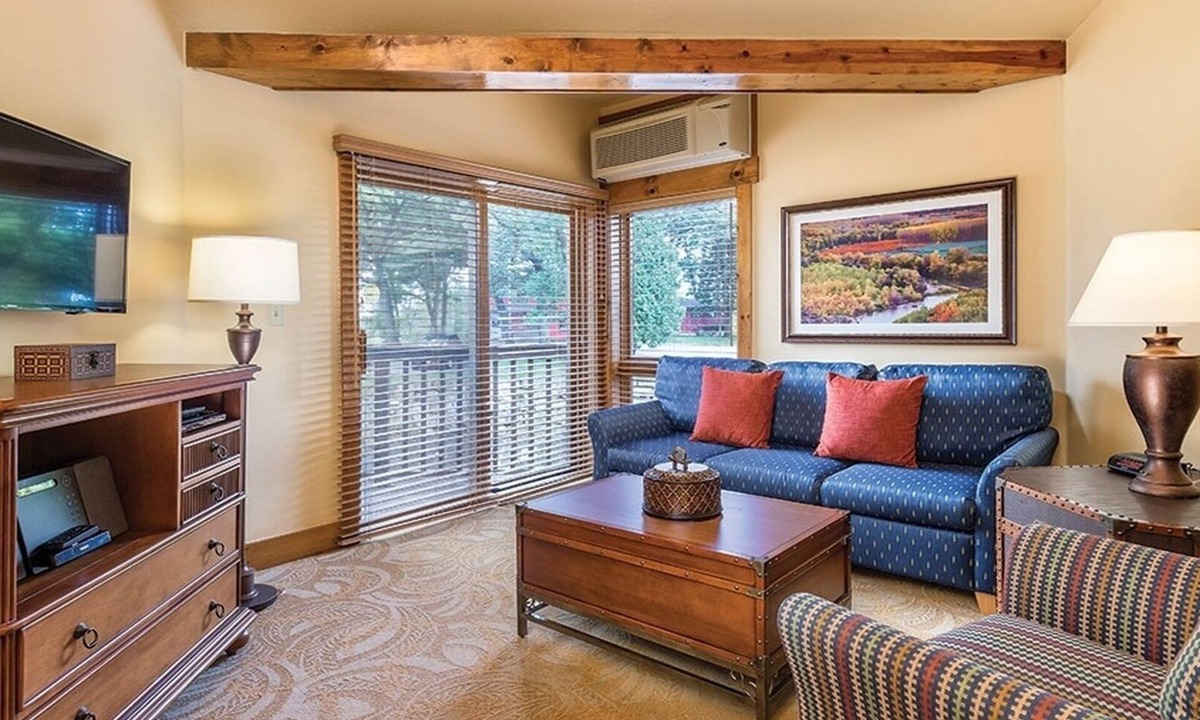 Hanover Condo | Studio | Golf & Outdoor Retreat in Galena!